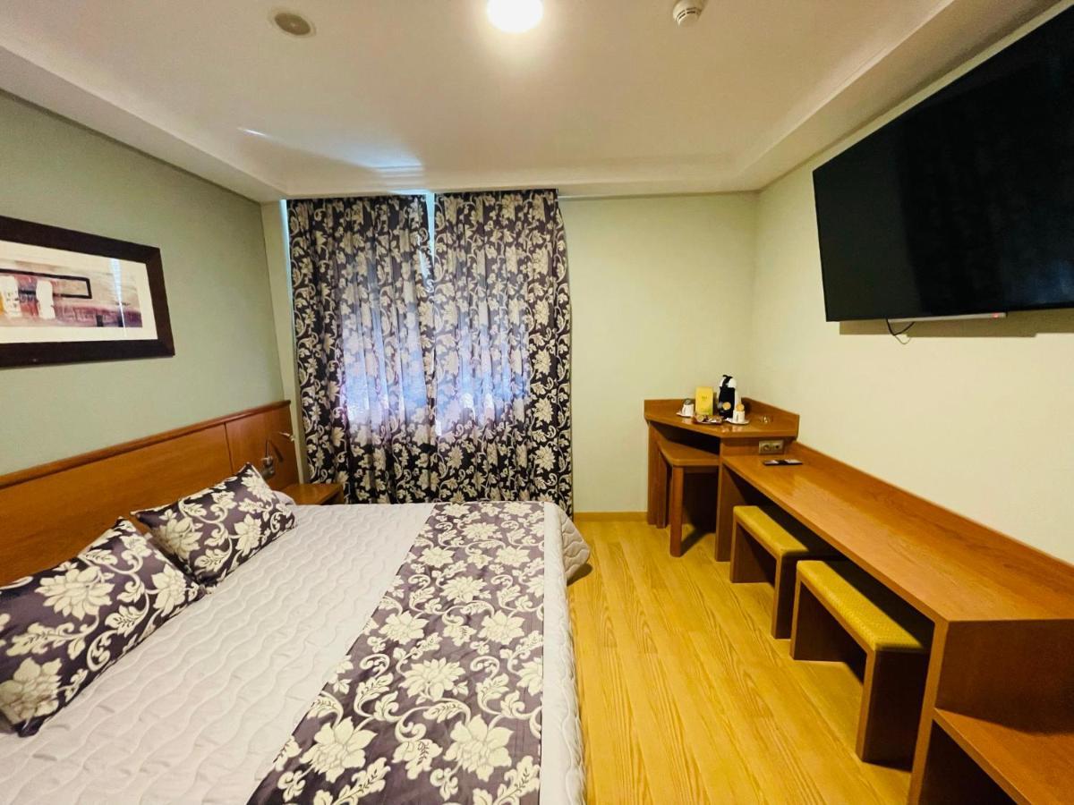 Motel Cies Calvarrasa de Abajo